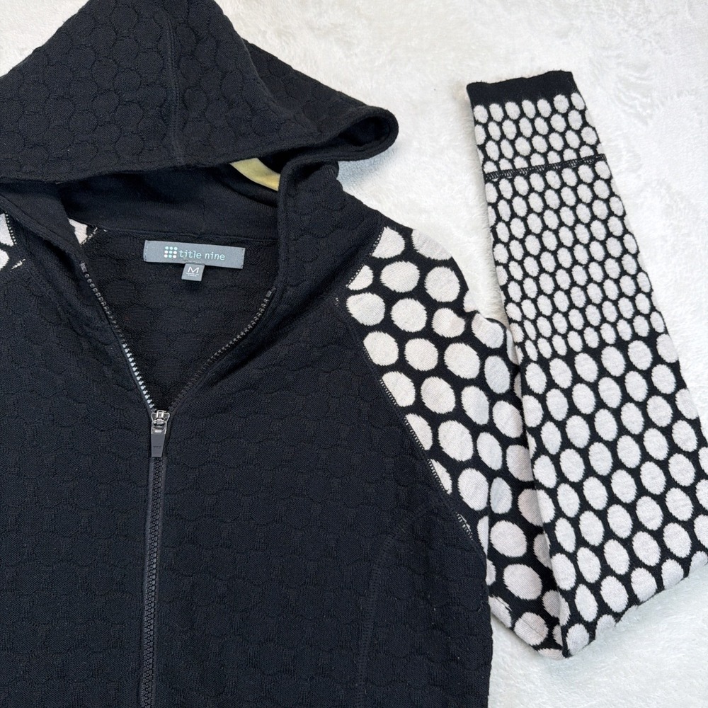Title Nine Hooded Jacket Women's Medium Black Honeycomb Zip Activewear Hoodie